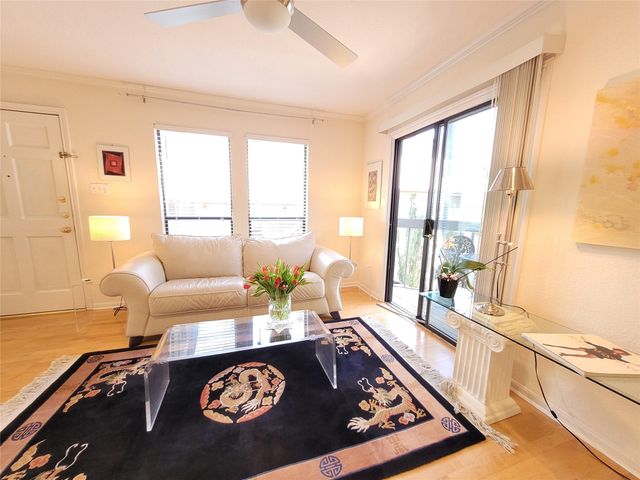 2410 Enfield RD 7, Austin, TX 78703