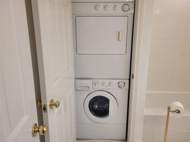 2410 Enfield RD 7, Austin, TX 78703