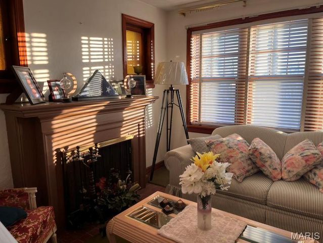 6351 Garesche Avenue, Jennings, MO 63136