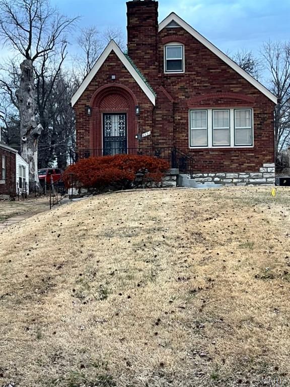 6351 Garesche Avenue, Jennings, MO 63136