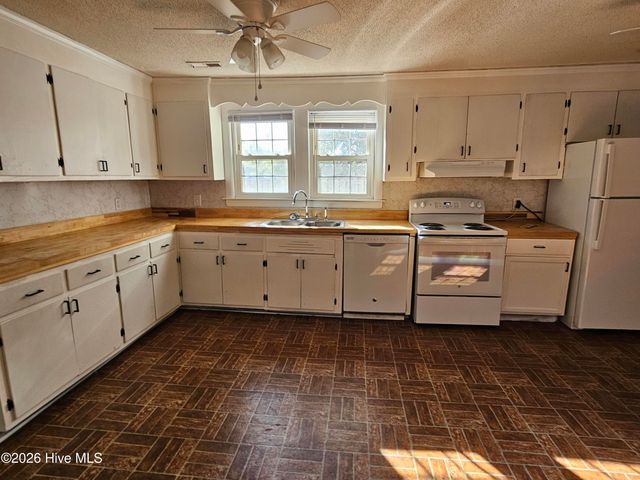 511 Balsey Street, Clinton, NC 28328