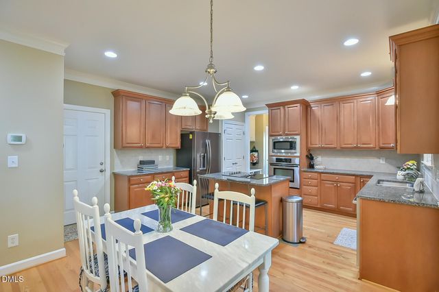 104 Dairy Glen Road, Chapel Hill, NC 27516