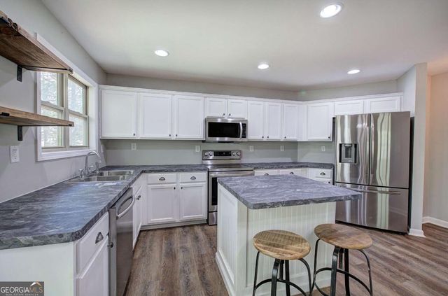 341 Birchwood Farms Lane, Dallas, GA 30132