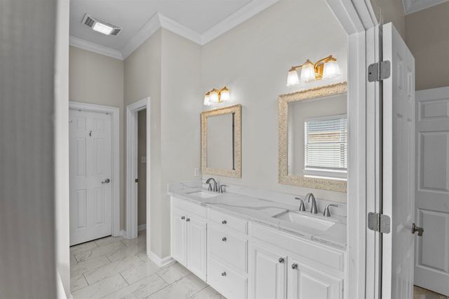 1588 Lake Pointe Ave, Zachary, LA 70791