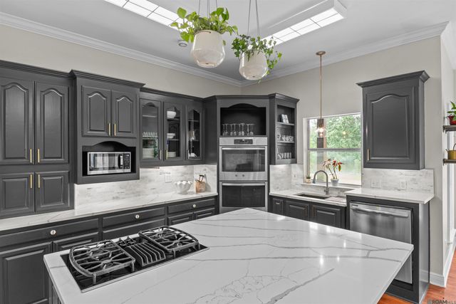 1588 Lake Pointe Ave, Zachary, LA 70791