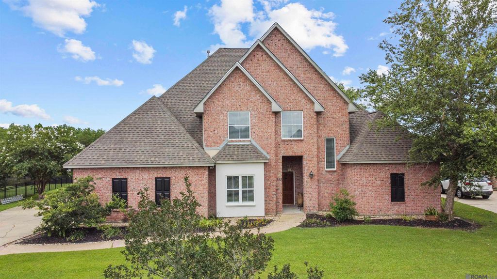 1588 Lake Pointe Ave, Zachary, LA 70791