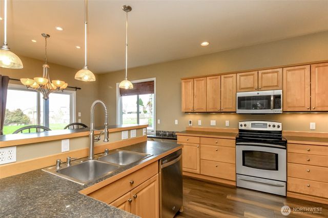 17806 106th Street E, Bonney Lake, WA 98391