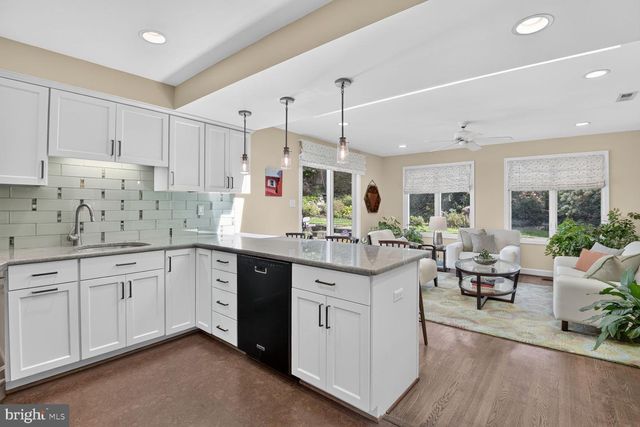 10211 OLDFIELD DR, Kensington, MD 20895