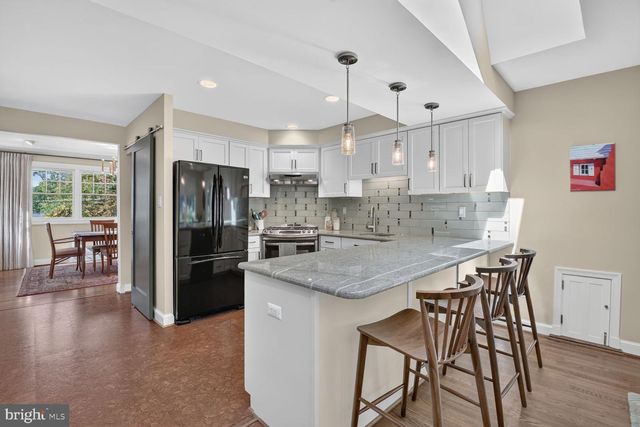 10211 OLDFIELD DR, Kensington, MD 20895