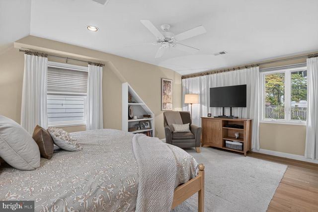 10211 OLDFIELD DR, Kensington, MD 20895