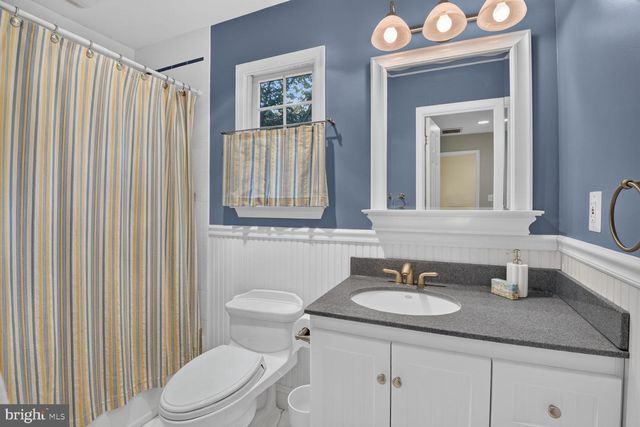 10211 OLDFIELD DR, Kensington, MD 20895