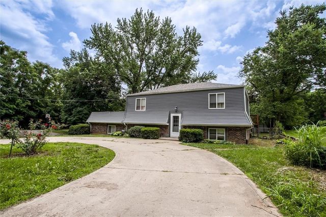 9251 Liggett Road, Kansas City, KS 66109