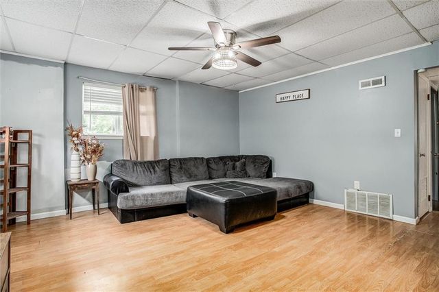 9251 Liggett Road, Kansas City, KS 66109