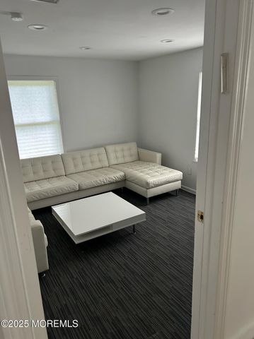 17 Palmer Avenue, West Long Branch, NJ 07764