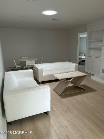 17 Palmer Avenue, West Long Branch, NJ 07764