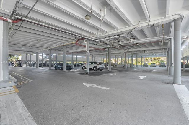 3675 N Country Club Dr 2201, Aventura, FL 33180