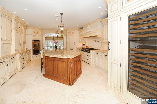 273 Joshua Lane, Wyckoff, NJ 07481