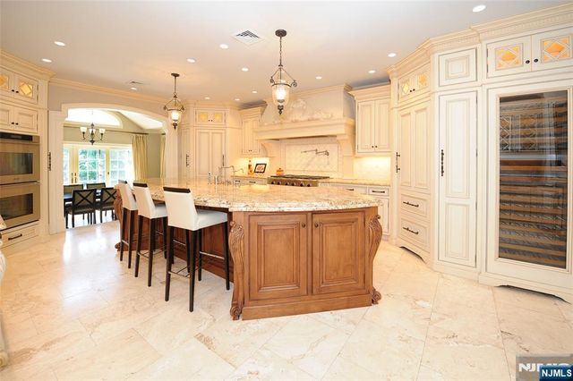 273 Joshua Lane, Wyckoff, NJ 07481