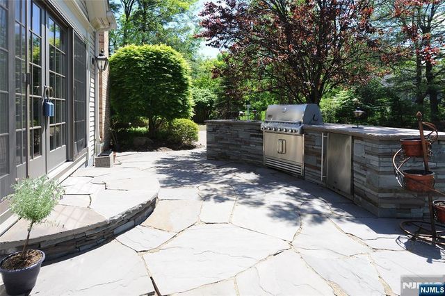 273 Joshua Lane, Wyckoff, NJ 07481