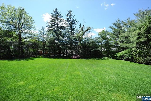 273 Joshua Lane, Wyckoff, NJ 07481