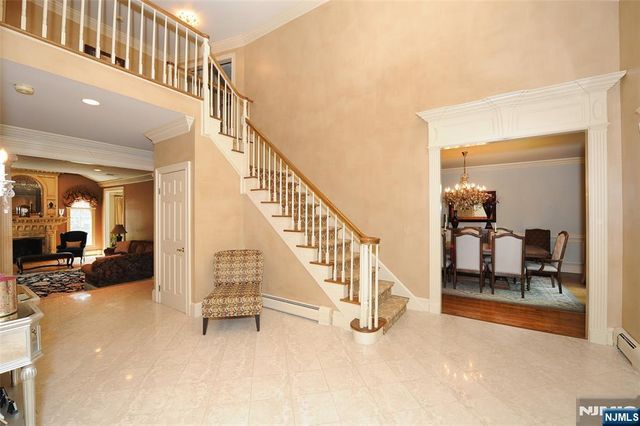 273 Joshua Lane, Wyckoff, NJ 07481