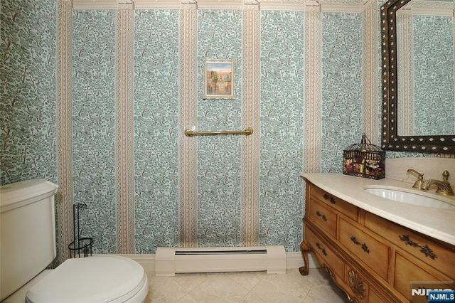 273 Joshua Lane, Wyckoff, NJ 07481