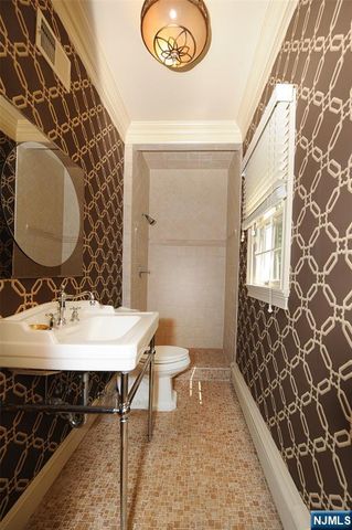 273 Joshua Lane, Wyckoff, NJ 07481