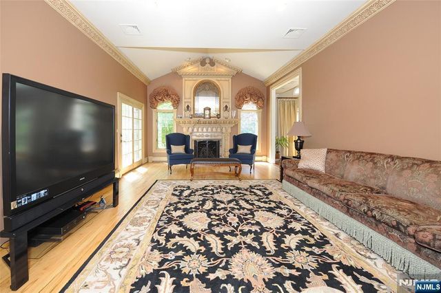 273 Joshua Lane, Wyckoff, NJ 07481