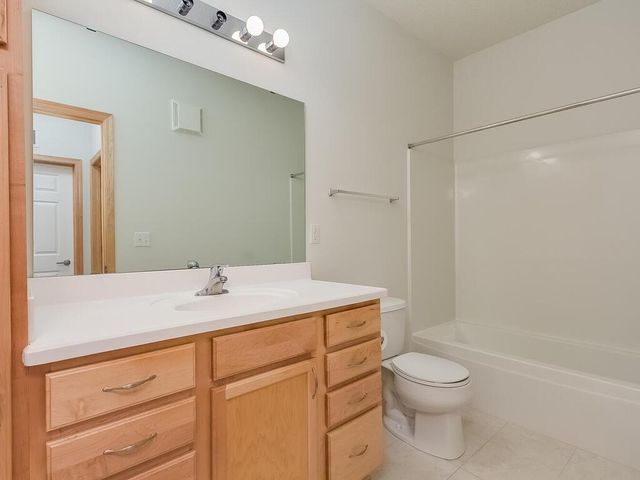 3600 Wooddale Avenue S 304, Saint Louis Park, MN 55416