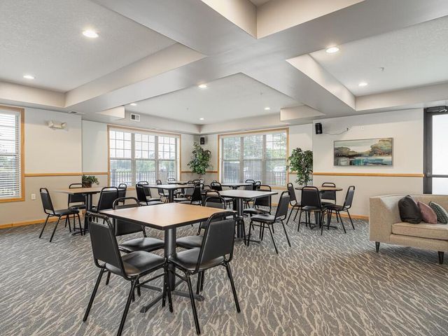 3600 Wooddale Avenue S 304, Saint Louis Park, MN 55416