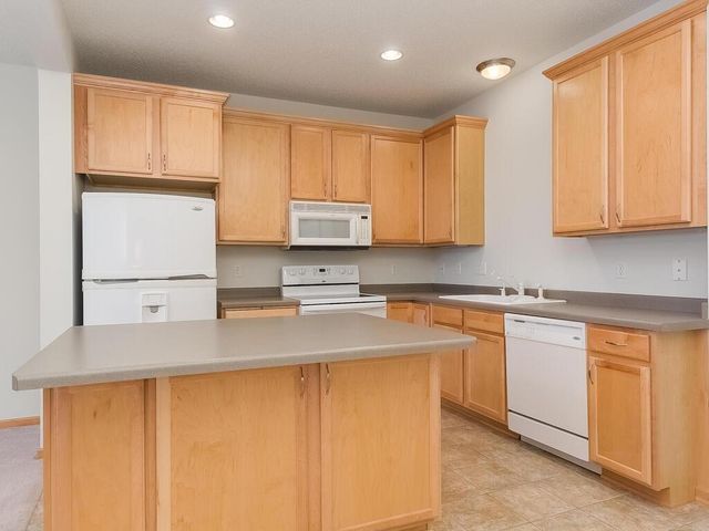3600 Wooddale Avenue S 304, Saint Louis Park, MN 55416