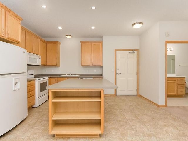 3600 Wooddale Avenue S 304, Saint Louis Park, MN 55416