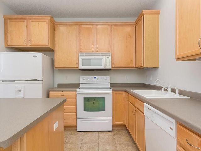 3600 Wooddale Avenue S 304, Saint Louis Park, MN 55416