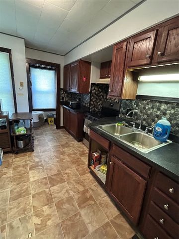 14381 BALDWIN Street Ext, Meadville, PA 16335