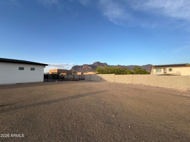 4269 E 4TH Avenue, Apache Junction, AZ 85119