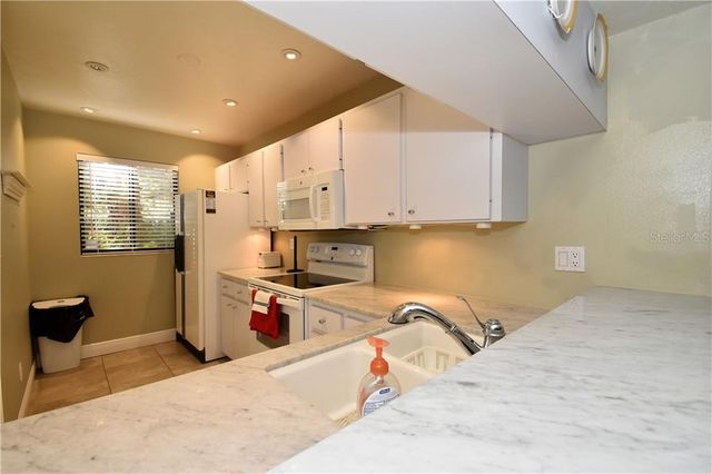 1716 GLENHOUSE DRIVE GL324, Sarasota, FL 34231