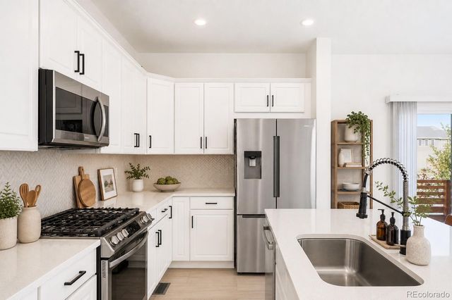 3286 N Coolidge Way, Aurora, CO 80019