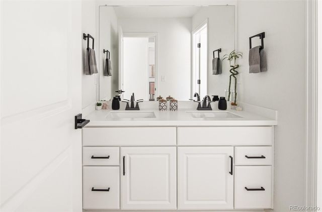 3286 N Coolidge Way, Aurora, CO 80019