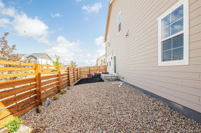 3286 N Coolidge Way, Aurora, CO 80019