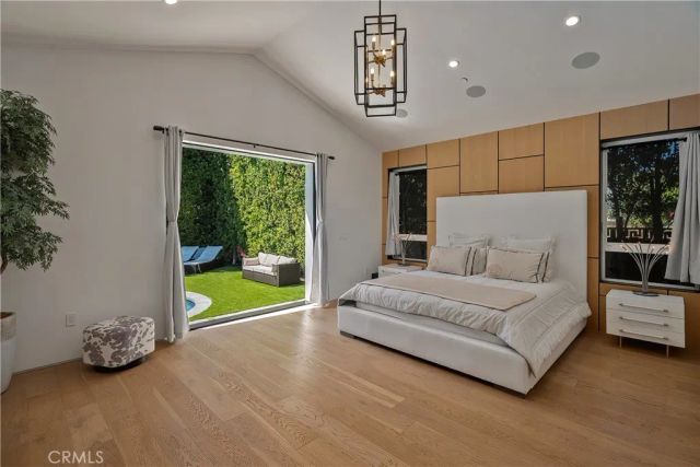 5715 Troost Avenue, North Hollywood, CA 91601