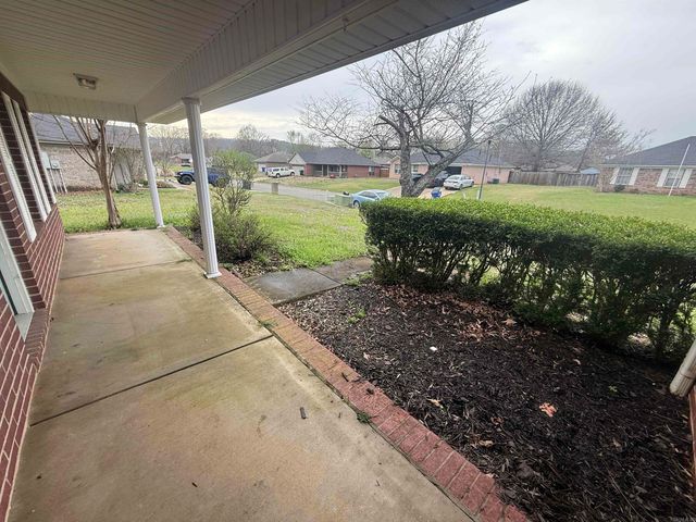 104 Donna Kay Drive, Greenbrier, AR 72058