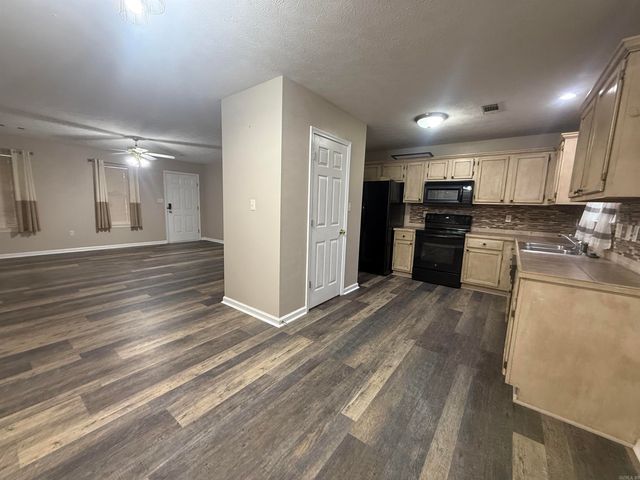 104 Donna Kay Drive, Greenbrier, AR 72058