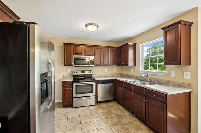 150 Lizzie Rd, Ashland City, TN 37015