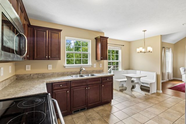 150 Lizzie Rd, Ashland City, TN 37015