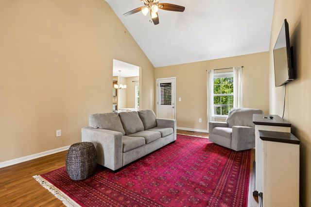 150 Lizzie Rd, Ashland City, TN 37015