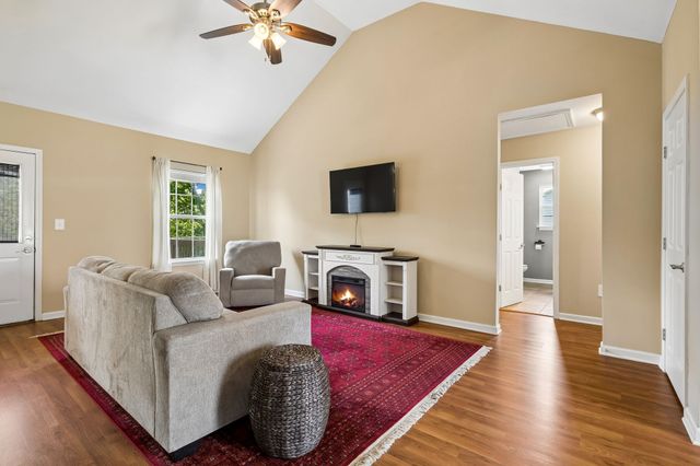 150 Lizzie Rd, Ashland City, TN 37015