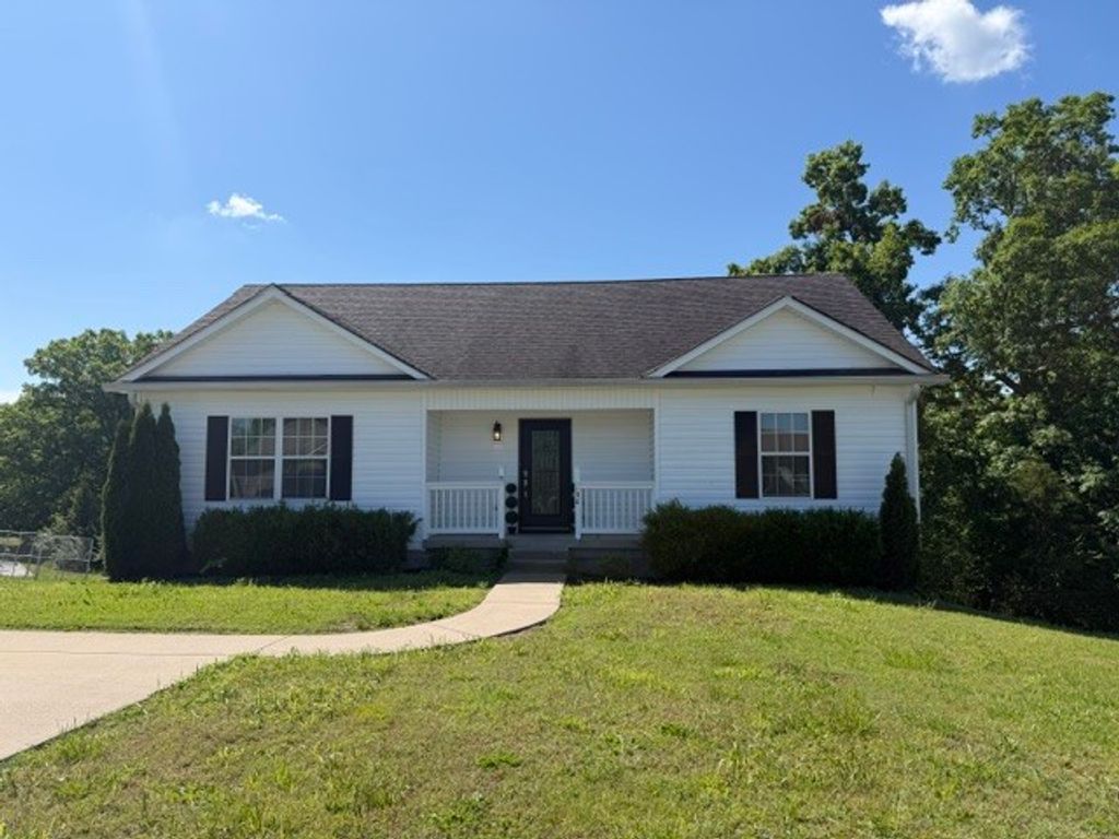 150 Lizzie Rd, Ashland City, TN 37015