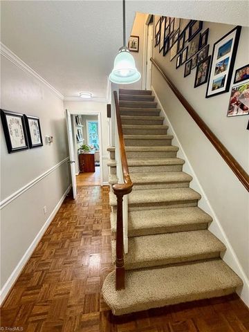 4400 Oak Hollow Drive, High Point, NC 27265