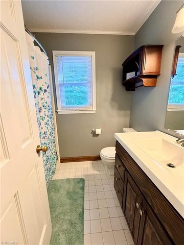 4400 Oak Hollow Drive, High Point, NC 27265