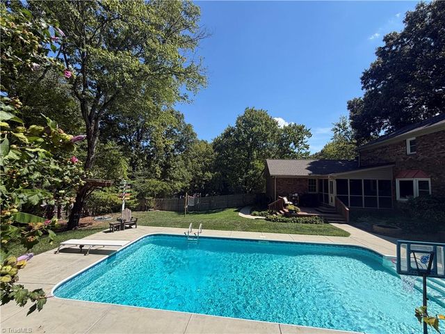 4400 Oak Hollow Drive, High Point, NC 27265